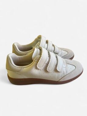 Steve Madden White Sneakers with Gum Sole